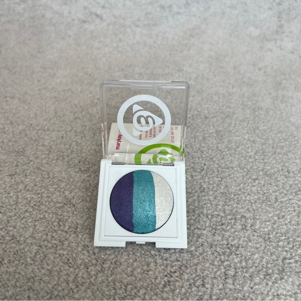 Mary Kay At Play | Baked Eye Trio Eyeshadow | Electric Spring |Purple Blue White